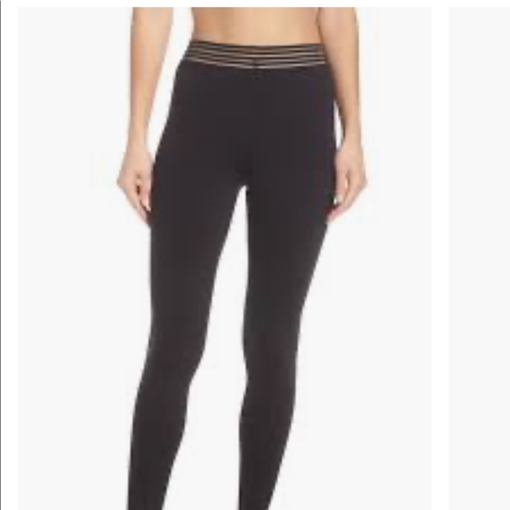 ALO yoga Striped black leggings - like new!